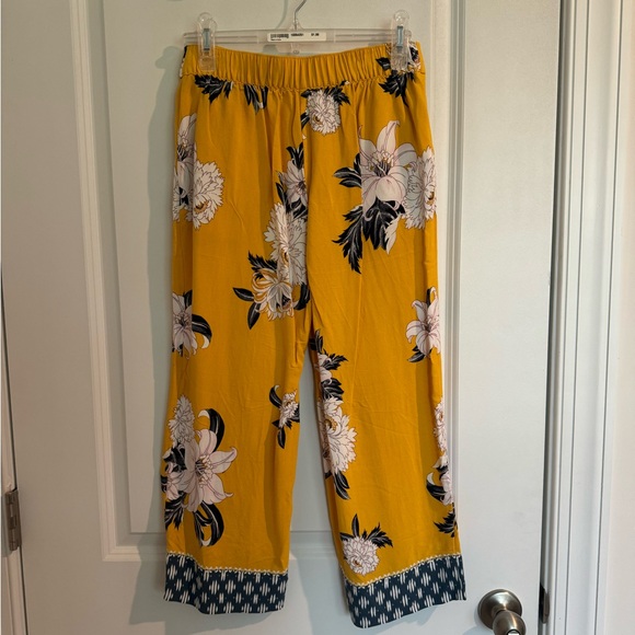 💛💐LOFT Petite Sized Floral Trousers - Picture 3 of 8